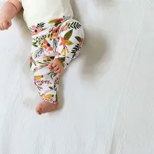 Для новорожденных, для маленьких мальчиков и девочек майка с цветочным рисунком легинсы, шаровары с героями мультфильмов, принт с оленем, штаны для детей от 0 до 24 месяцев