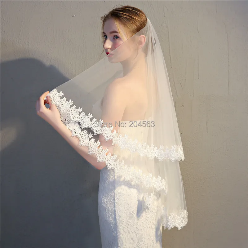 

CharmingTwo-Layer Wedding Veil Lace Stunning Bridal Veils with Comb QY