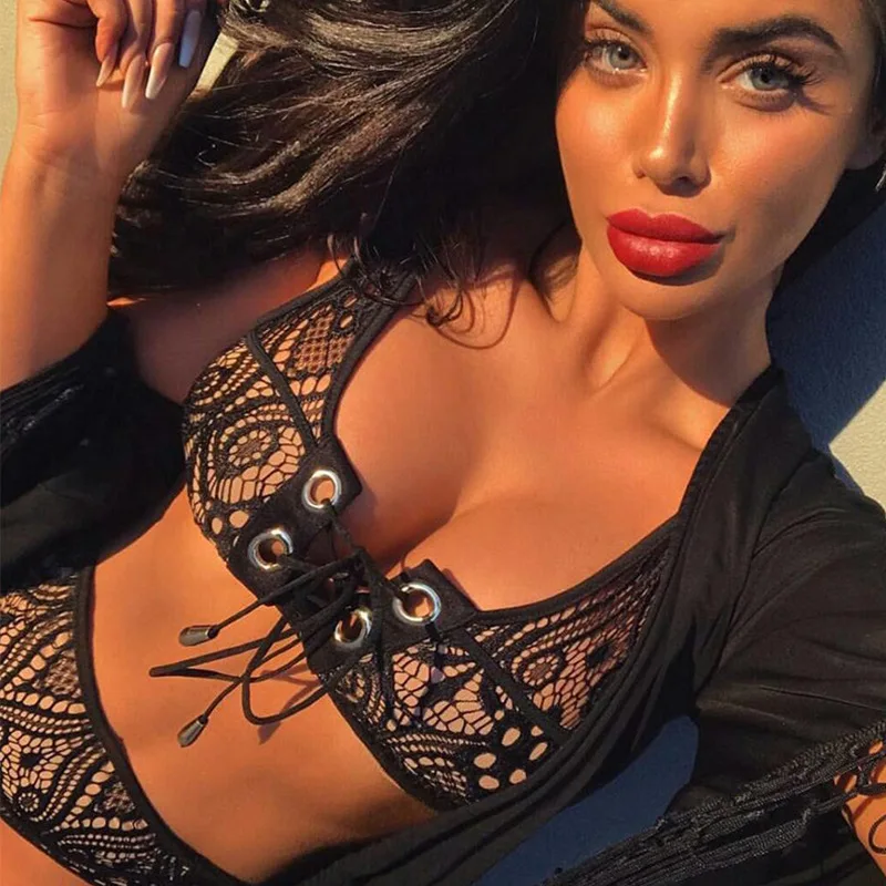 

Bandage 2 Piece Set Women Clothes Sexy High Waist Women Crop Top Tracksuit Deep V Slim Vest Top + e Shorts Club Wear