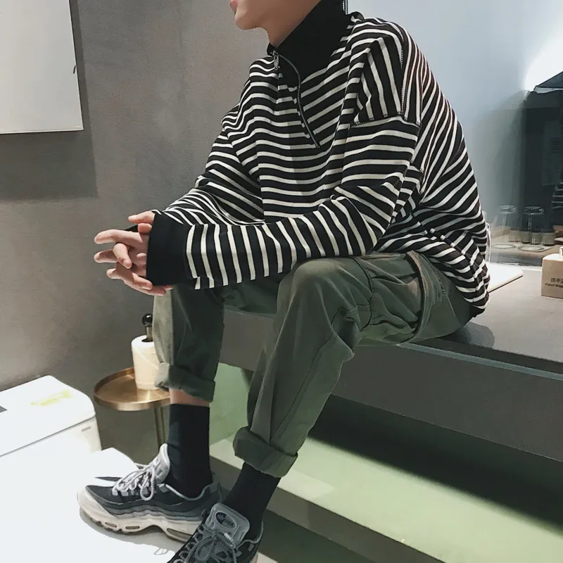 Kopen 2019 Voorjaar Nieuwe mannen Jeugd Koreaanse Versie Van Harajuku Stijl Paar Losse Casual Zwart wit Gestreepte Lui College trui