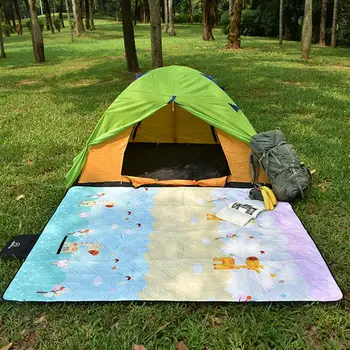 

Outdoor Cute Giraffe Balloon Pattern Ultrasonic Machine Washable Picnic Mat 200*150CM Camping Mat Moisture Proof Pad Tent Mat