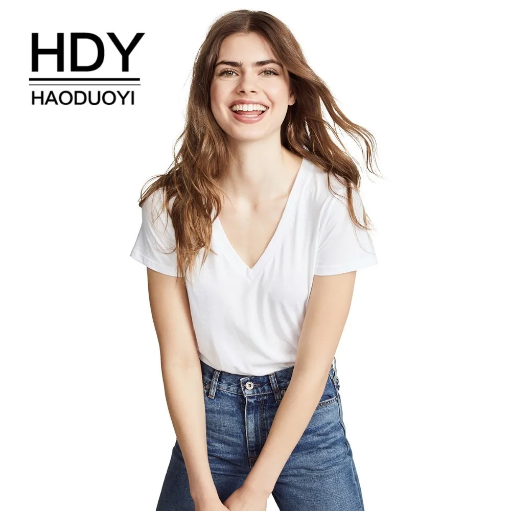 Женская футболка HDY Haoduoyi белая с глубоким треугольным вырезом и коротким рукавом