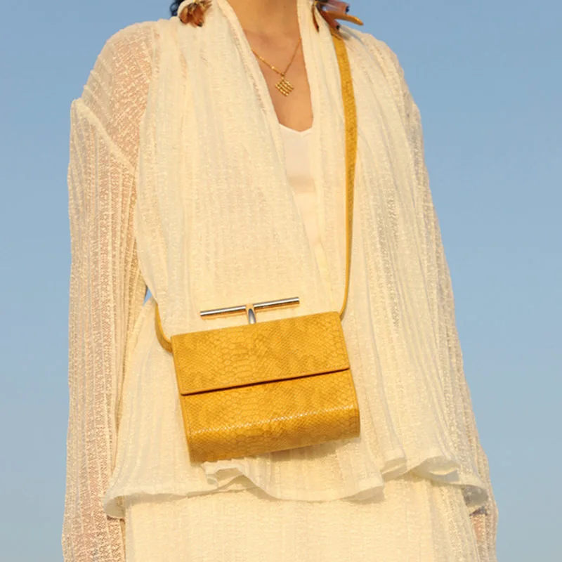 

[Super Seabob] 2019 Spring Summer Woman New Stylish Yellow Color Single Strap Serpentine Pattern PU Leather Messenger Bag LI673