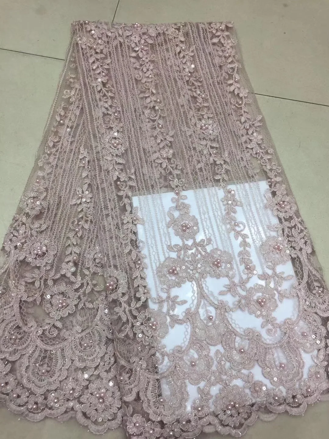 

Bridal Beaded Lace 2019 African Lace Fabric High Quality 3D Flower Embroidery Nigerian Lace Fabrics For Wedding Dress CD2855