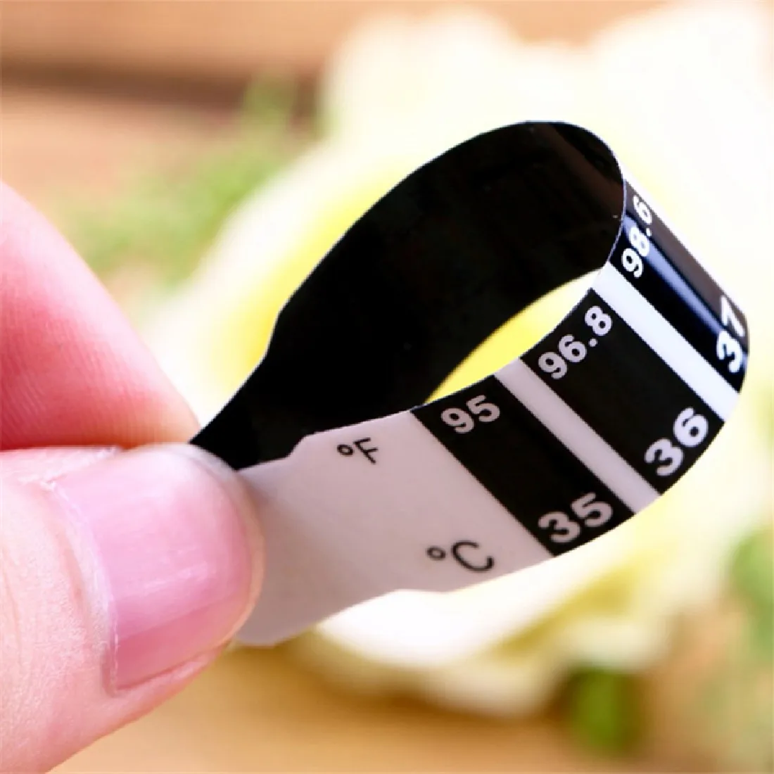 

Infant Thermometers paste child Fever Forehead Strip Head Temperature Test Thermometer Sticker termometr