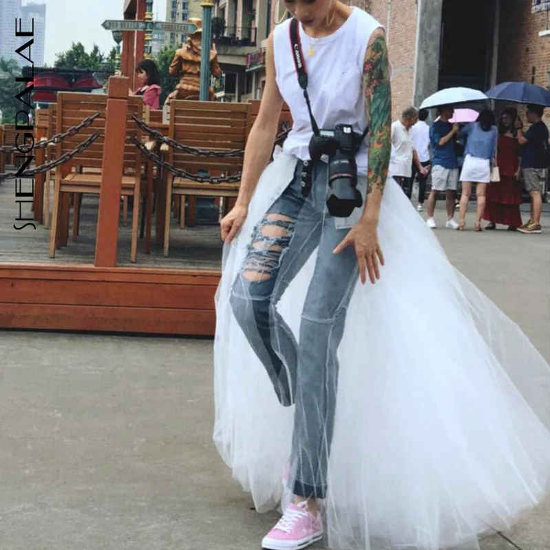 

SHENGPALAE Korean Fashion Bottoms Women Hollow Out Stitching Personality Large Lace 2019 New Spring Summer Female Pants FM068