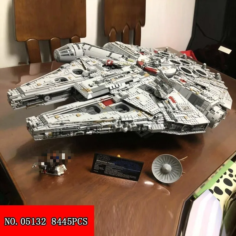 

Lepin 8445pcs Star Wars Series Block Ultimate Millenaries Falcon Flagship Assembling Spelling Insert Building Block Toys 05132