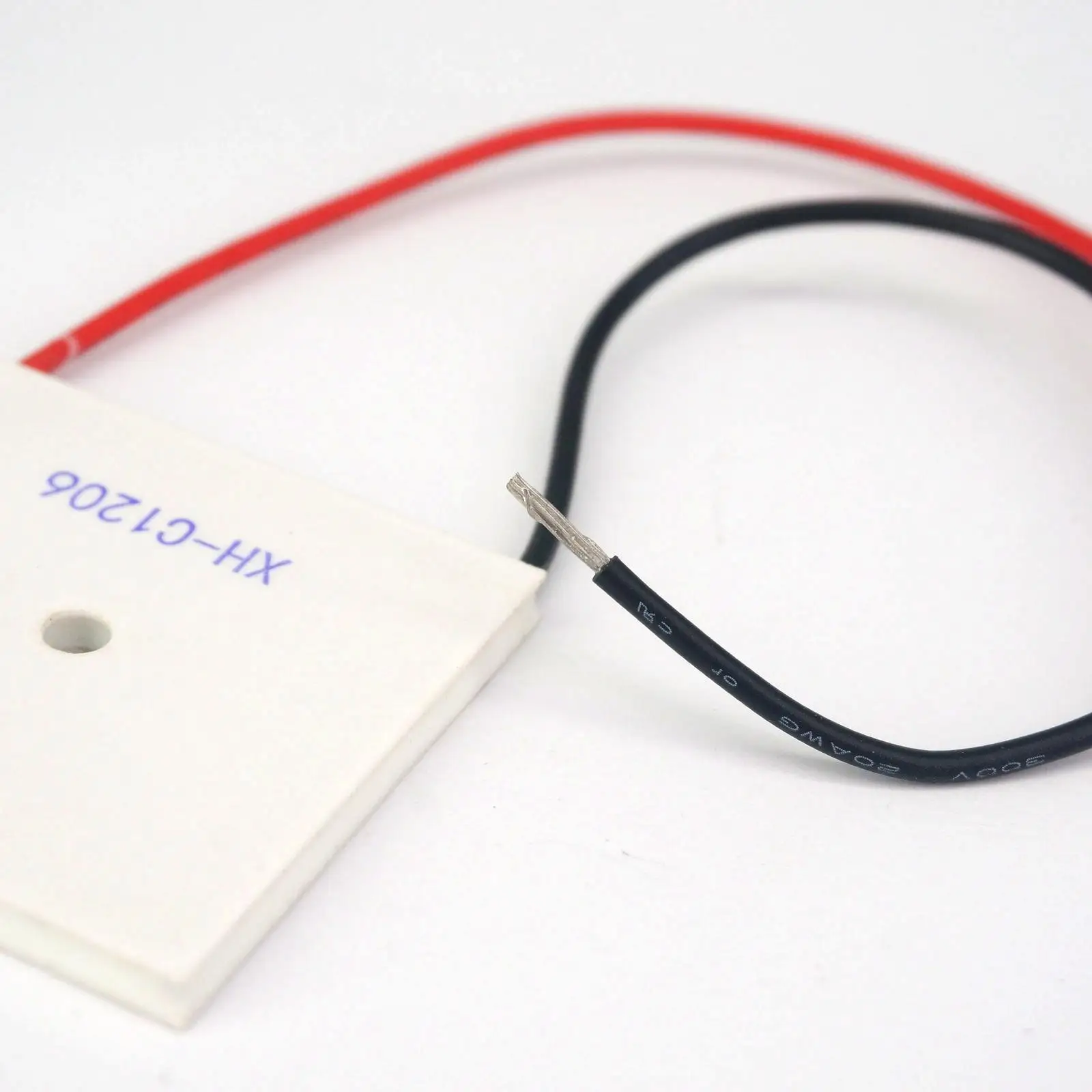 40x40mm Hole Dia 4.5mm Heatsink Thermoelectric Cooler Peltier Cooling Plate Middle hole Refrigeration Module TEC1-12706
