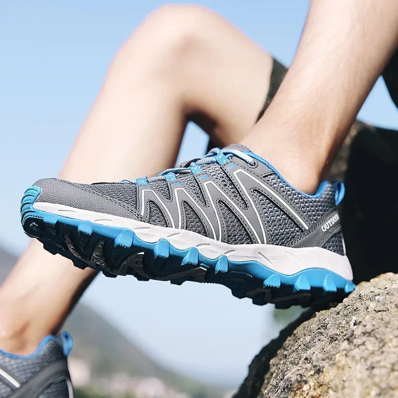 

Fashion Lightweight Mesh Hiking Shoes Lace-up Sneakers Women Men Climbing Jogging Sport Shoes Breathable Durable Unisex Sneakers