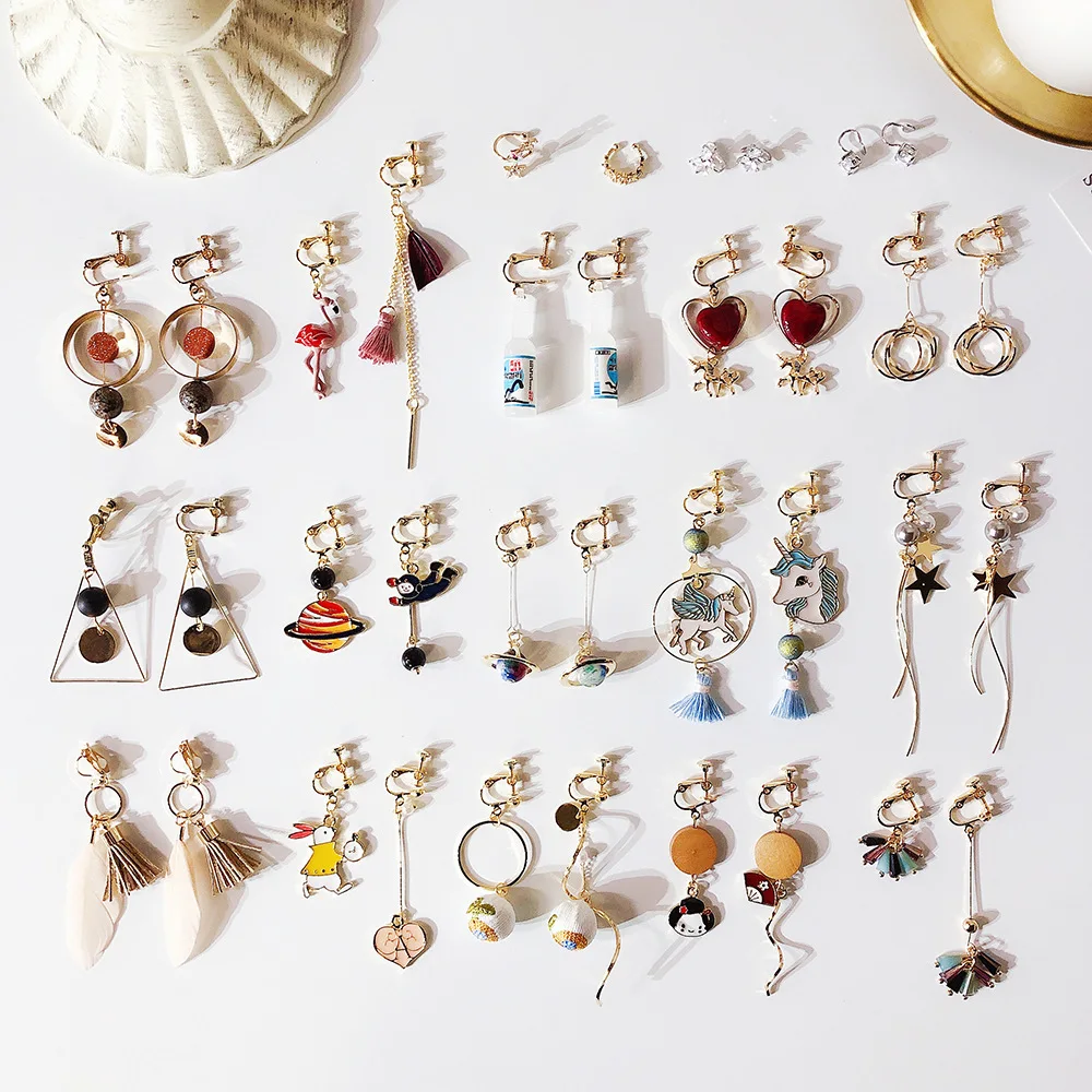 

2019 Korea Style simple Enamel Cartoon Clip on Earrings Without Piercing Asymmetric Stars Tassels for Women Cute Ear Clip New