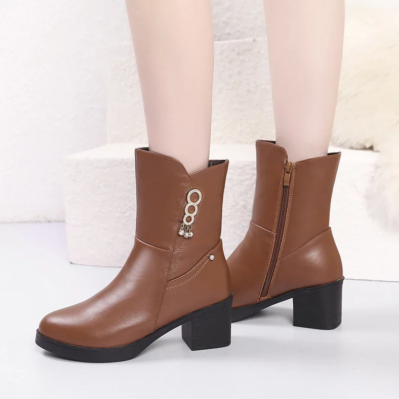 

Cowhide Woman High Coarse Wool Short Down Keep Warm Winter Women Boots