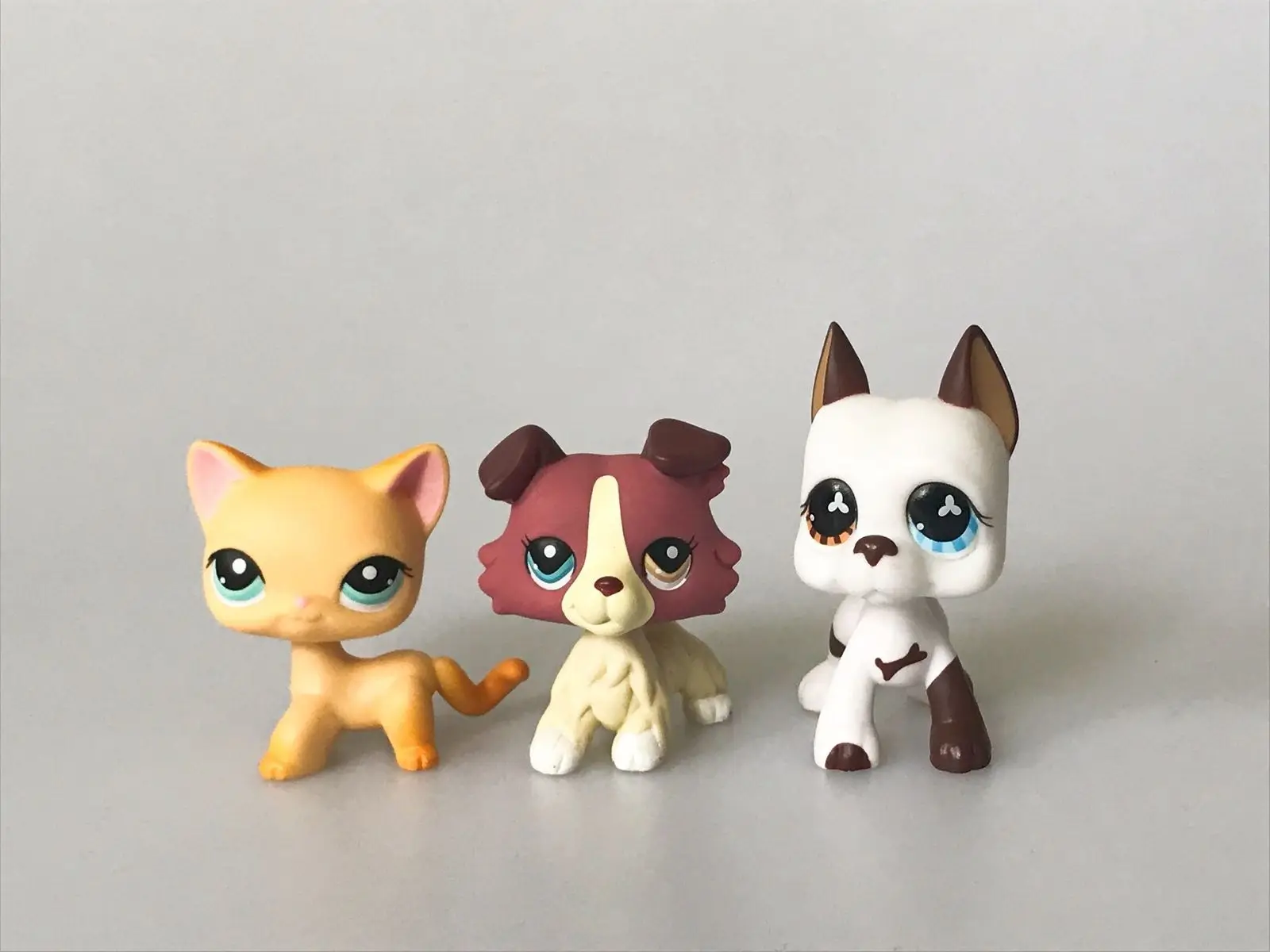 

Cartoon Animals Toys Great Dane Dog#577 #339 #1262 Collie Yellow Cat 3pcs