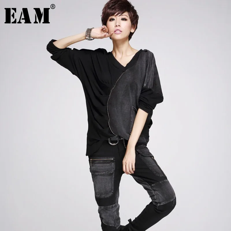 

[EAM] 2019 New Autumn Winter V-collar Long Sleeve Black Hit Color Zipper Split Joint Loose Big Size T-shirt Women Fashion JO110