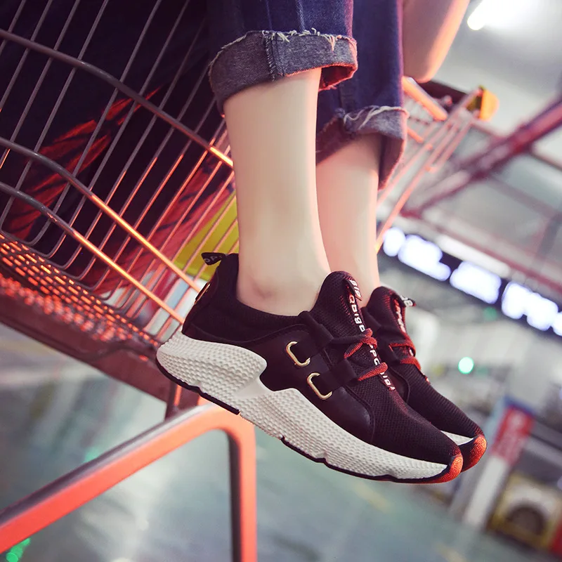 حذاء كاجوال امرأة 2019 الربيع شيا Xinkuan التهوية صغيرة حذاء أبيض امرأة مهرج Run Sneakers امرأة زيادة أحذية تزلج