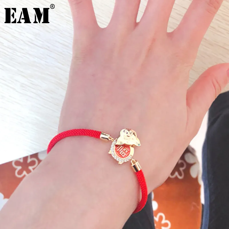 

WKOUD EAM Jewelry / 2019 New Fashion Temperament Cute Moving Piglet Blessing Red Woven Bracelet Women's Accessories S#Z163