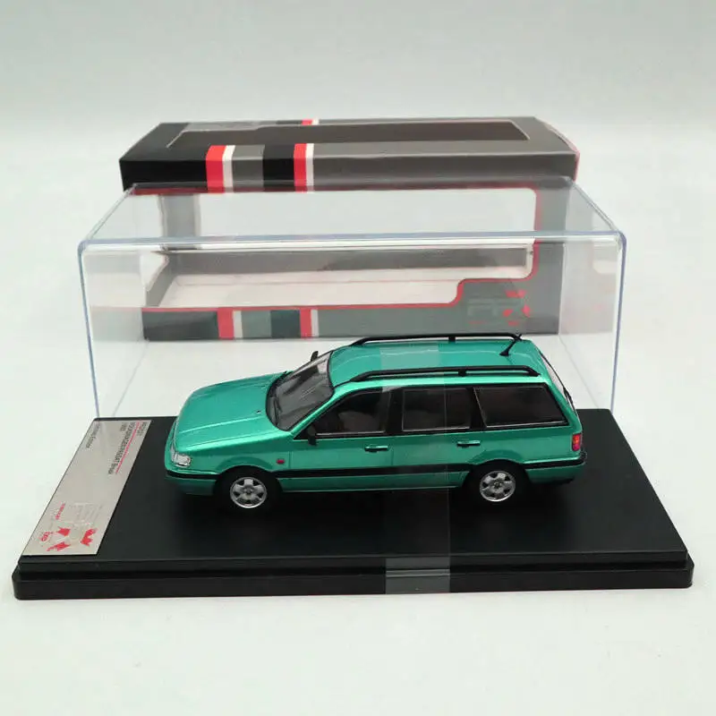 

IXO Premium X 1:43 VOLKSWAGEN PASSAT Break 1993 Metallic Light Green PRD521 Limited Edition Collection