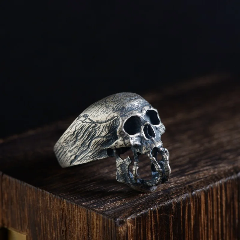 

2018 New Anel Feminino The Golden Deer S925 Restoring Ancient Ways Is Technology Closed Skull Ring Fashion Male Model Shape