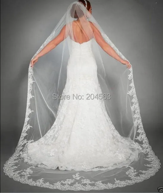 

Stunning One-Layer White or Ivory Long Lace Wedding Veils Tulle Veil for Bride with Comb HL2019