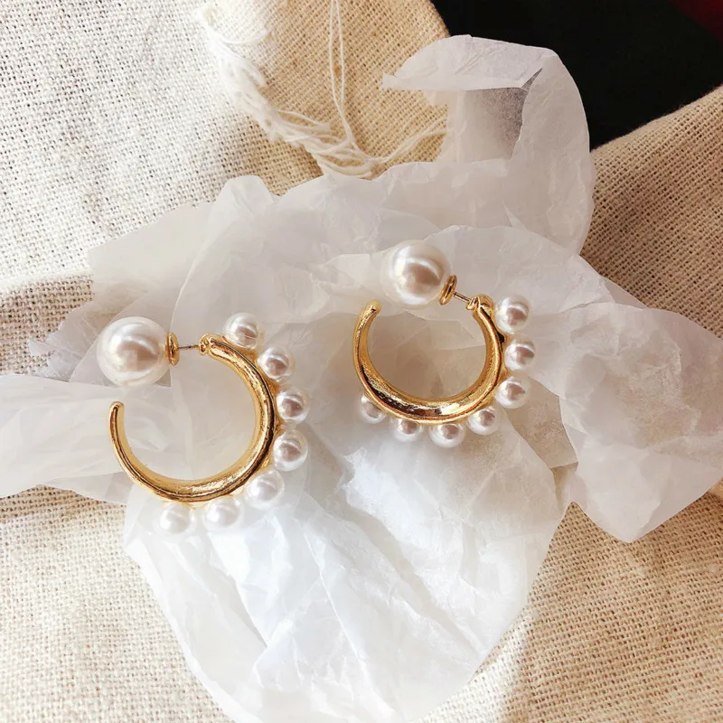 

2019 Korea Classic Round Simulated-pearl Women Stud Earrings Delicate Pearl Earrings Fashion Jewelry Womens Accessories