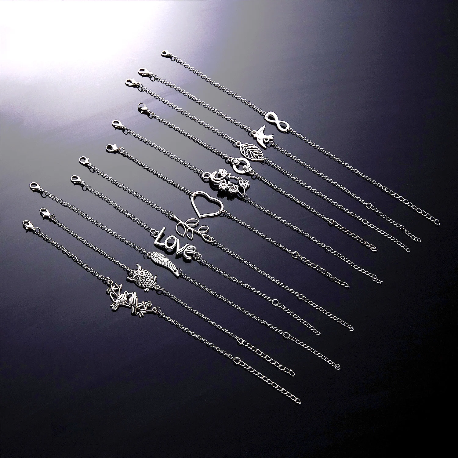 

Simple Style Silver Plated Charm Bracelet Jewelry Gift Wedding Banquet Wholesale Top Quality