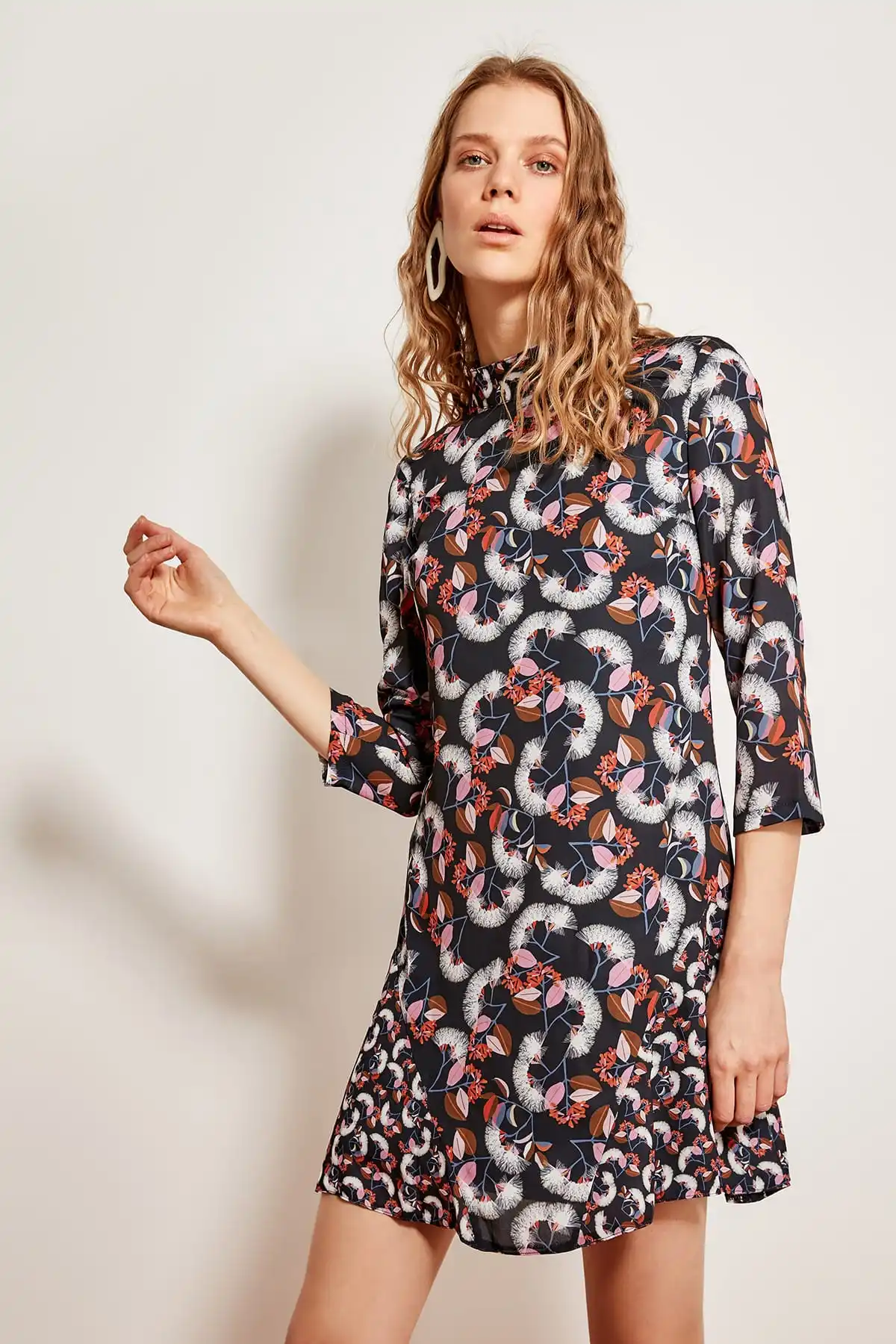 

Trendyol Advanced Linking Navy Dress TOFSS19WX0008