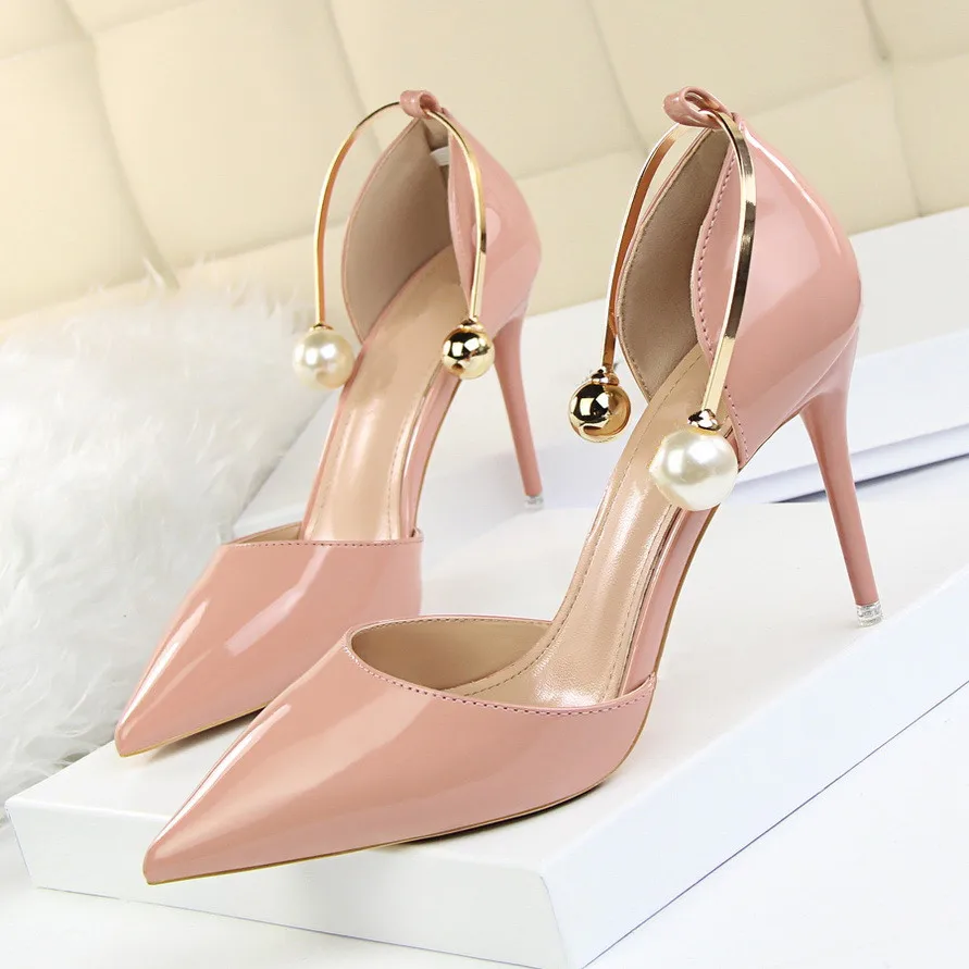 

Summer Shoes Women Beading Pointed Toe High Heeled Single Shoes Lady Party Sandals Red Balck Wedding Shoes DS-A0091
