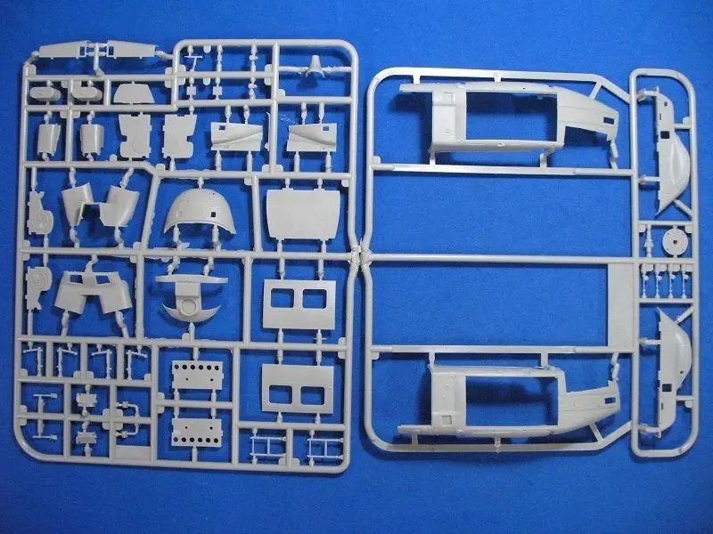 Kitty Hawk 80124 1/48 Venom UH-1Y в сборе новая модель