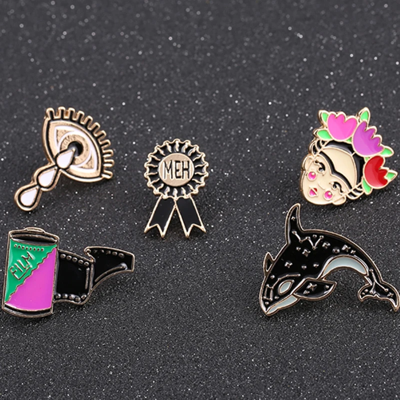 

Dolphin Eye Film Badge Hard Enamel Lapel Pin Brooches Sweater 2018 Business Suit Hot Sale 1PC Skirt Scarf Bags High Quality Hat