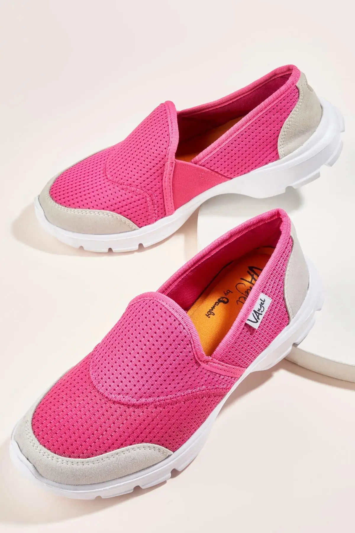 Bambi Pink Women 'S Sneaker D0121007204
