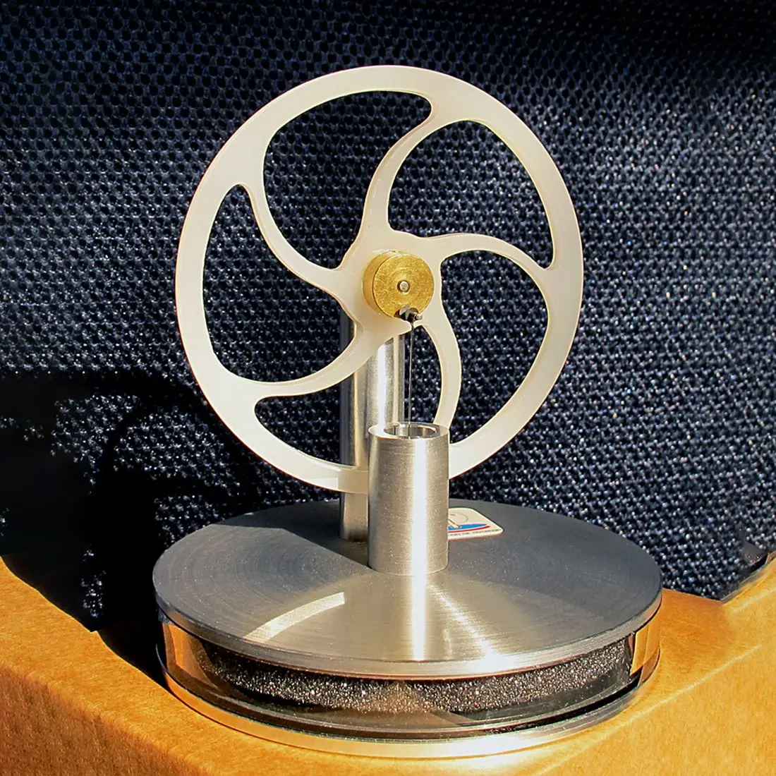 

Children Educational Toys Magnetron Low Temperature Stirling Engine Model for Home Decoration Kid Adult Playing Kits 2019