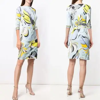 

2019 New Fashion Show half-sleeved fashion o-Neck silk slim dress