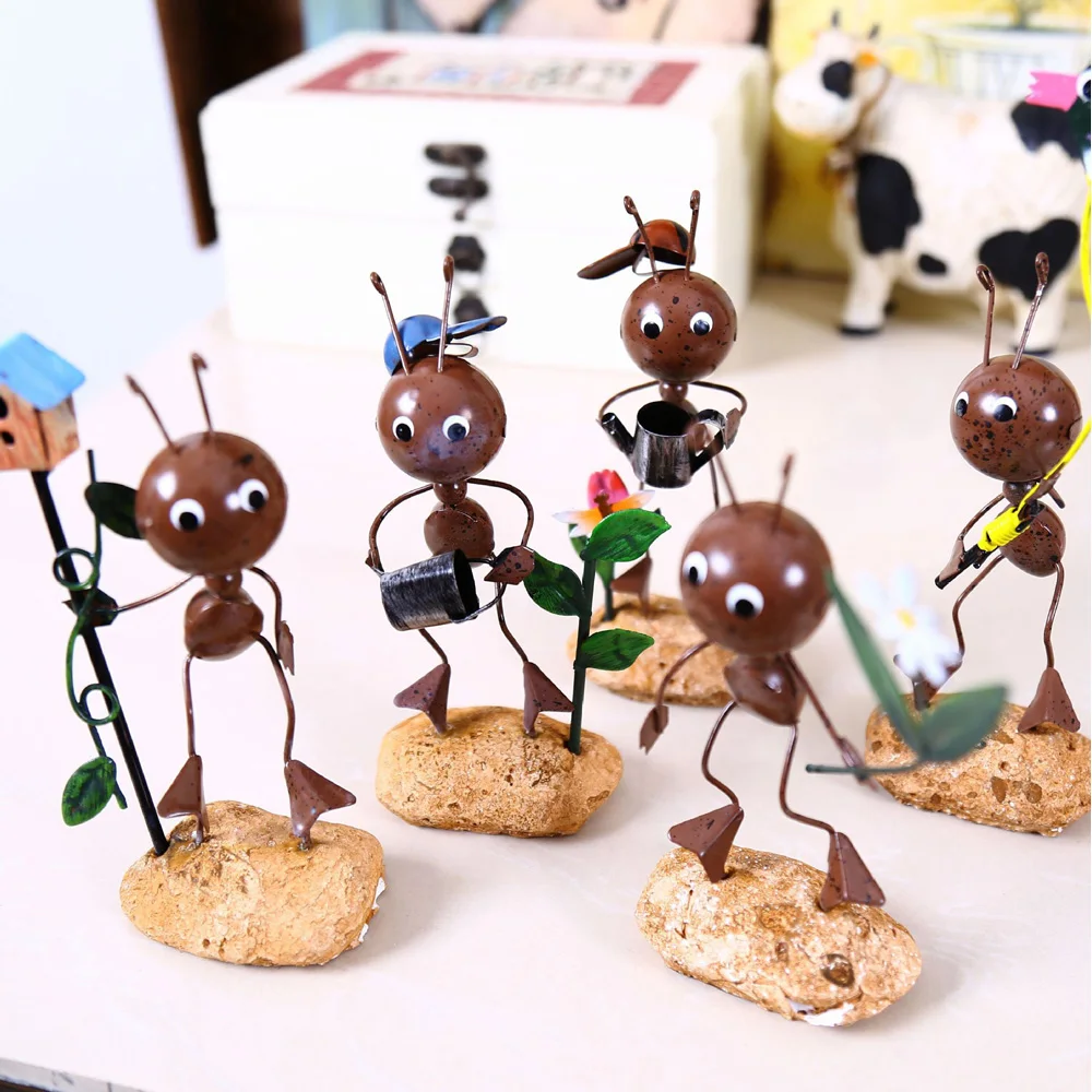 

Vintage Ant Band Model Antique Metal Ornament Home Bedroom Restaurant Office Cafe Desk Craft Decoration