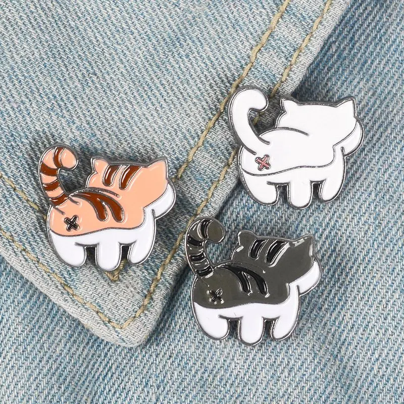 

Cartoon Brooch Enamel Pin Metal Cute Collar Wild Cartoon Tiger Squatting Back Animal Brooch For Women Life Jewelry Gift