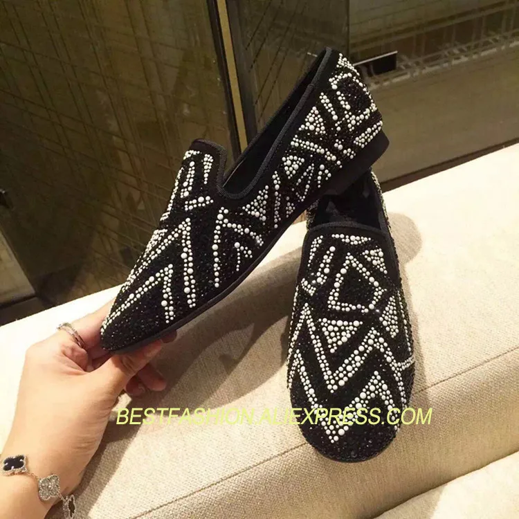 

Hot Spring Summer Shoes Woman Design Suede Crystal Loafers Shallow Round Toe Lazy Flats Woman Smoking Slippers Shoes Tide