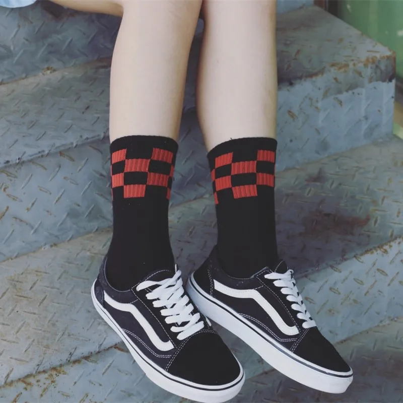 المرأة الشارع نمط جوارب قطنية الجدة الأبيض والأسود الساحات لوح التزلج الجوارب شيك المتناثرة الشطرنج الهيب هوب الجوارب المرأة الشارع نمط جوارب قطنية الجدة الأبيض والأسود الساحات لوح التزلج الجوارب شيك المتناثرة الشطرنج الهيب هوب الجوارب