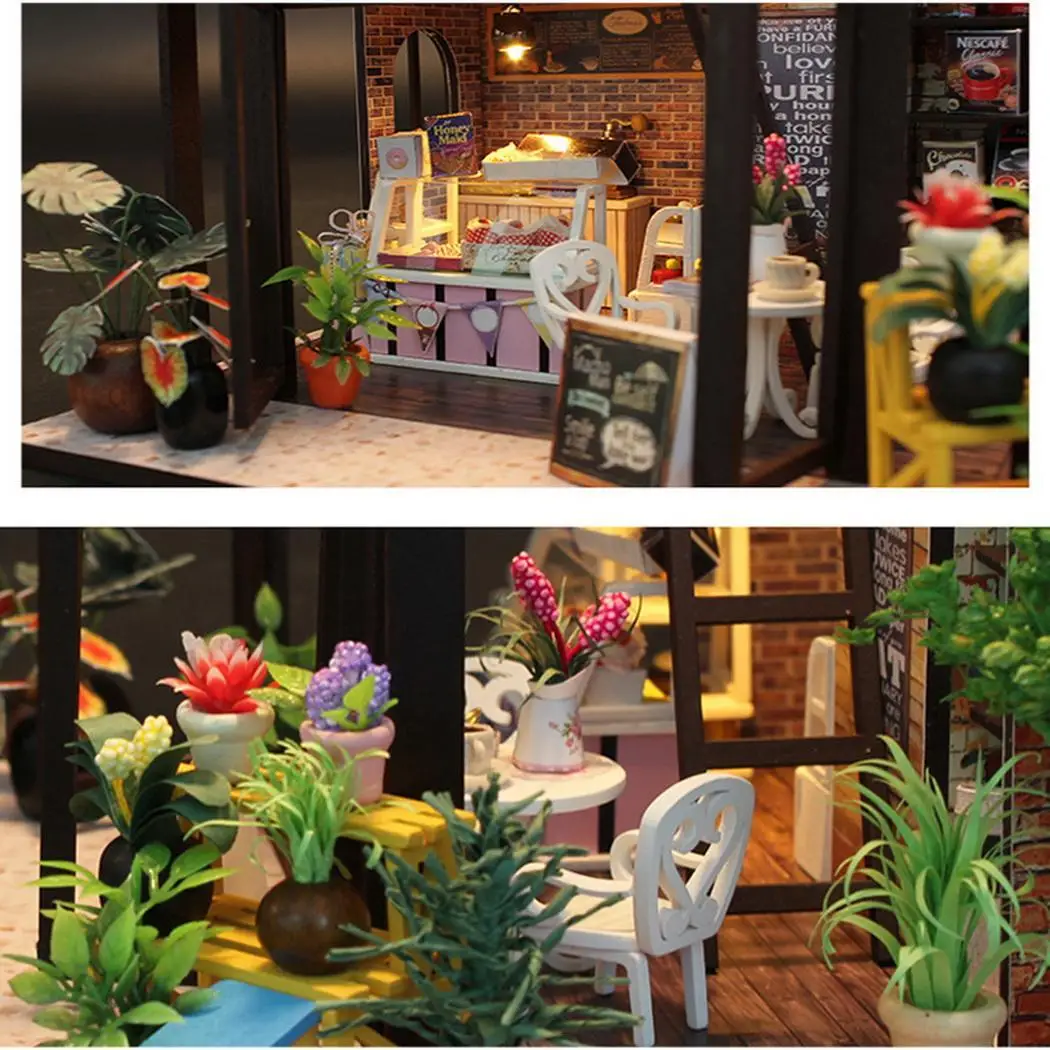 Miniature Hand-assembled Wooden DIY Doll House Decorations,Gifts,Home Placement,Collection Not includ Flash