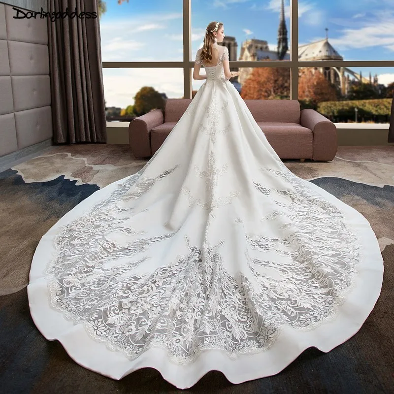 

Luxury Embroiadery Muslim Satin Wedding Dress 2019 Ball Gown Short Sleeve Vestidos De Noiva Ball Gown Bridal Gowns Long Train