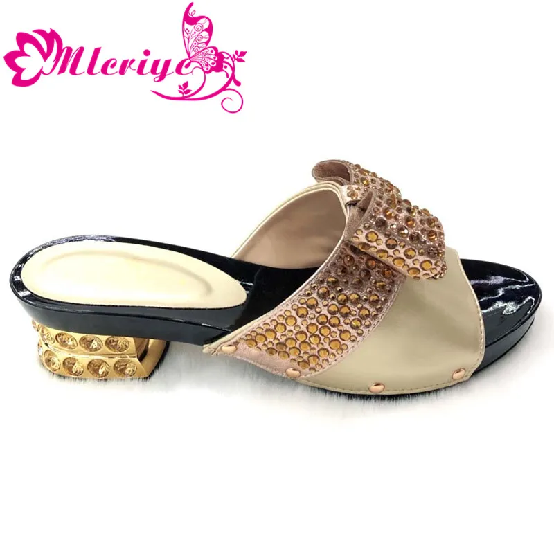 

New Arrival Designer Shoes Women Luxury 2019 Nigerian Women Wedding Shoes Decorated with Rhinestone Slip on Women Party Pumps