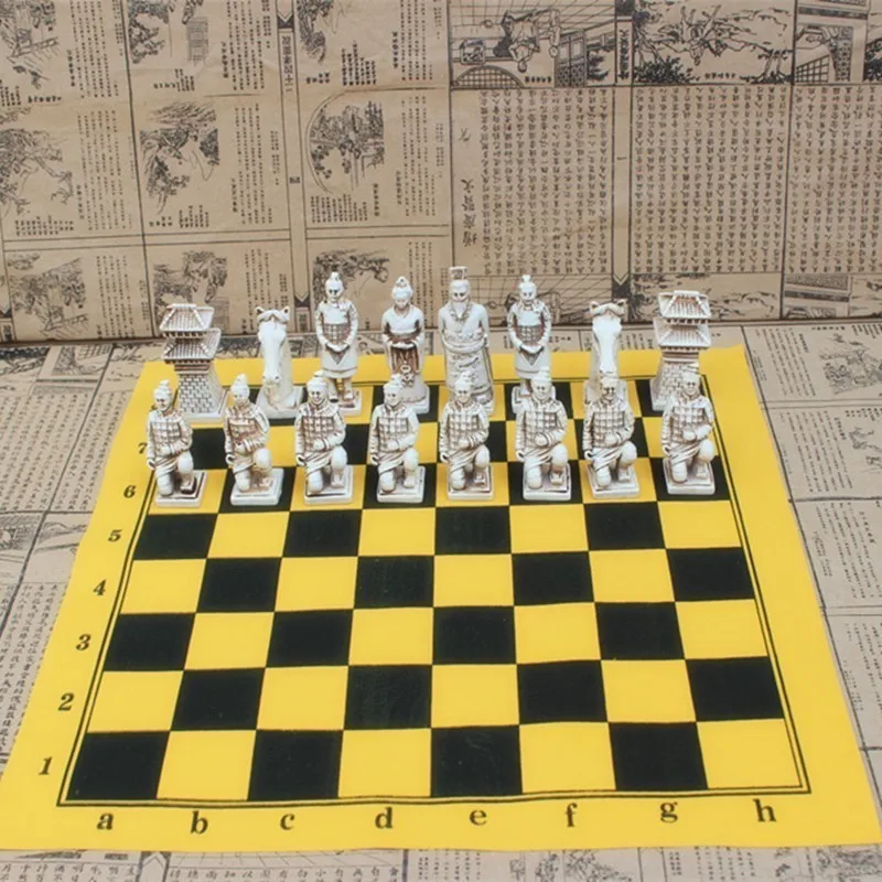 Easytoday Antique Chess Large Chess Pieces Leather Resin Chess Pieces Chessboard Terracotta Character Modeling Parent-child Gift