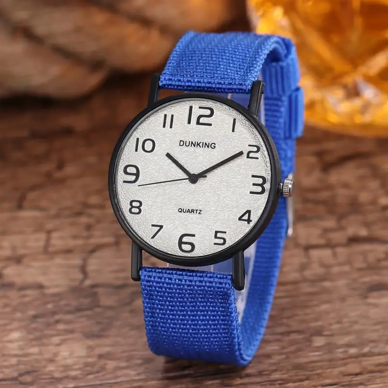 2019 حزام نايلون نمط الكوارتز النساء ووتش الأزياء عارضة أزياء ساعة معصم Relojes قطرة الشحن العسكرية ووتش نمط