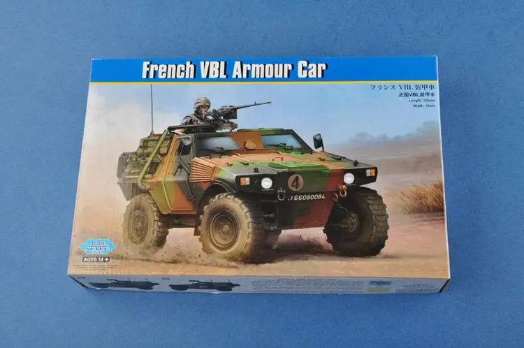 / Mod/èle Kit French Vbl Armour Car Hobby Boss 83876/