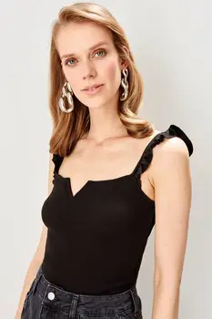 

Trendyol Black Ribbed Knitted Blouse TWOSS19DU0164