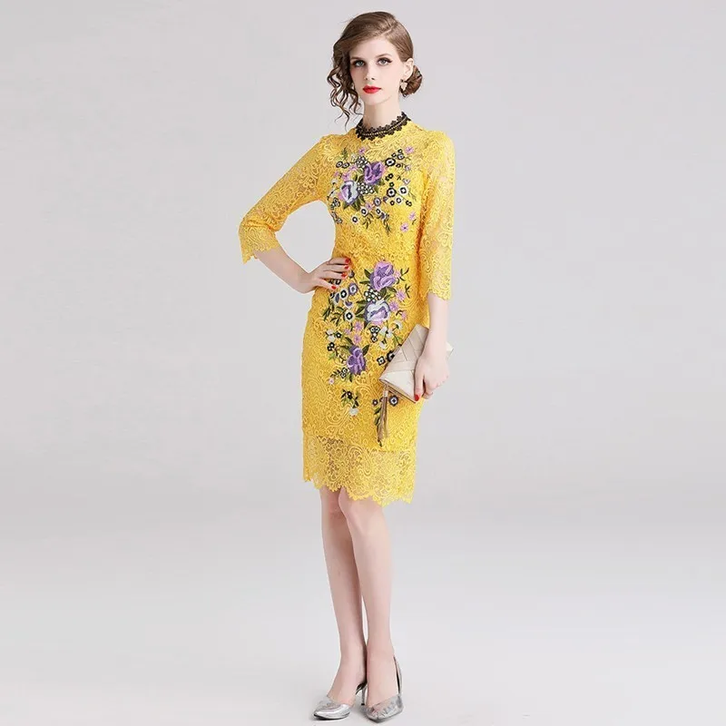 

Fashion Flower Embroidery Lace Dress 2019 Summer Women Vintage Yellow Corchet Hollow Out Bodycon Dress Slim Party Vestidos