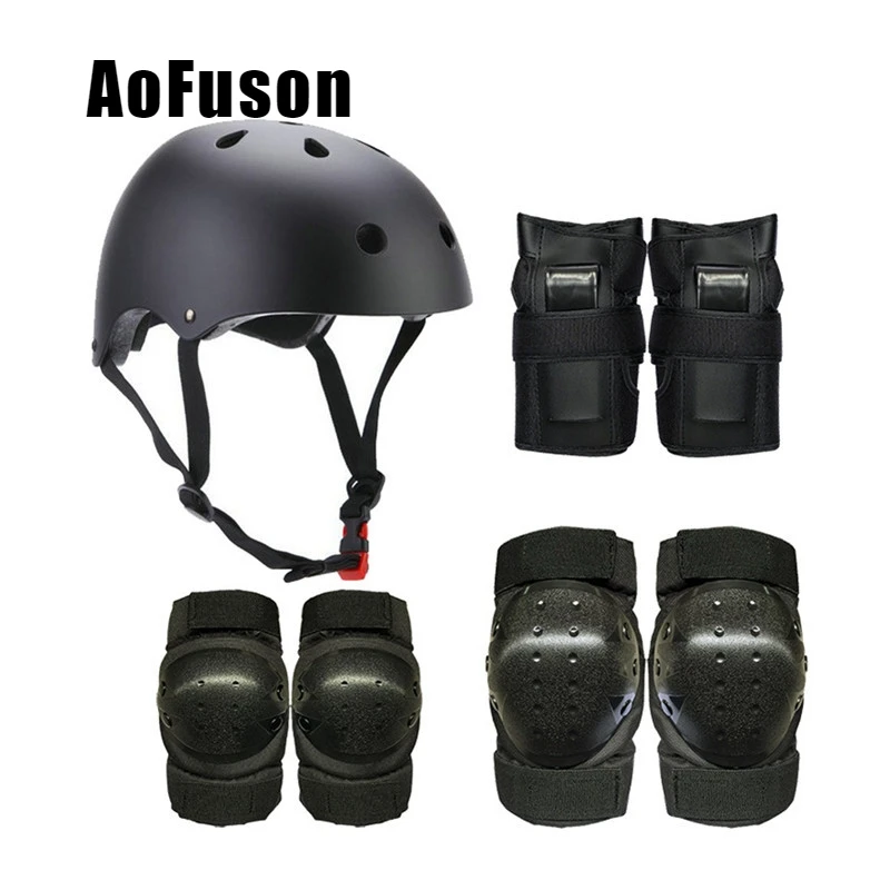 Skateboard knee pads and helmet Clearance