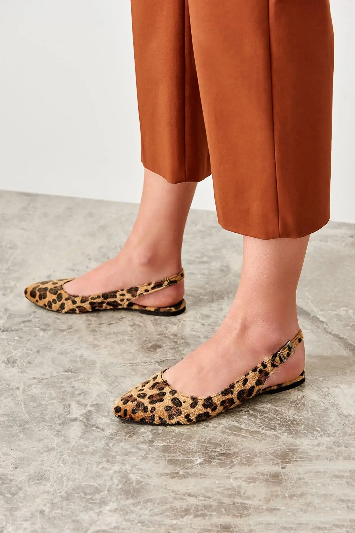 

Trendyol Brown Leopard Pattern Thai Feather Women 'S Ballerina TAKSS19HG0015