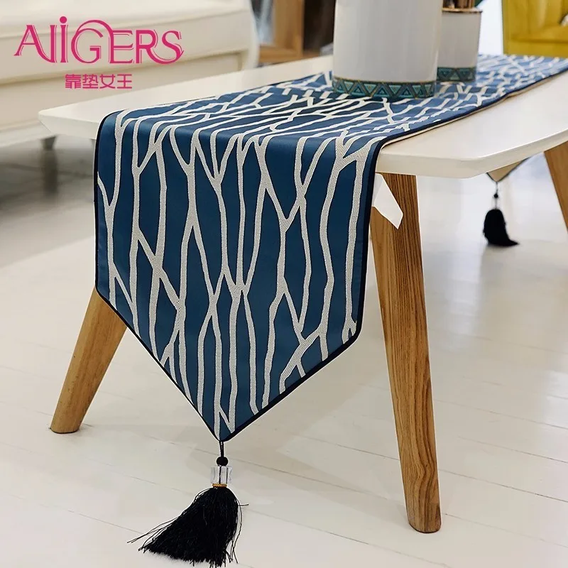 Billige Avigers Moderne Luxus Gestreiften Tisch Läufer Hohe Präzision Jacquard Tisch Läufer für Haus, Kunst Decor Hochzeit Beige Blau Grün