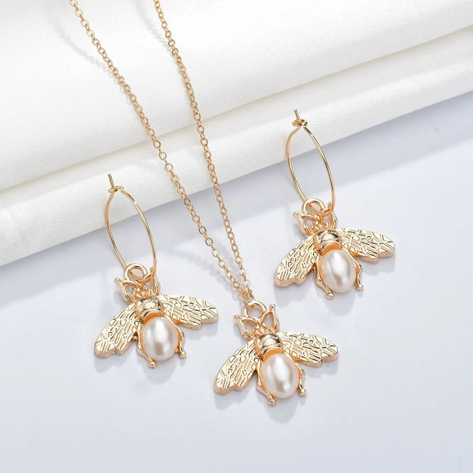 

Hot Sale Custom Insect Pendant Necklace Earring Sets Trendy Fashion Jewelry For Women High Quality Anniversary Jewelry Set Gift