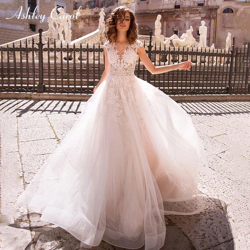 

Ashley Carol Sexy V-neckine Tulle Short Beach Wedding Dress 2019 Boho Illusion Simple Elegant Wedding Gowns Vestido De Noiva