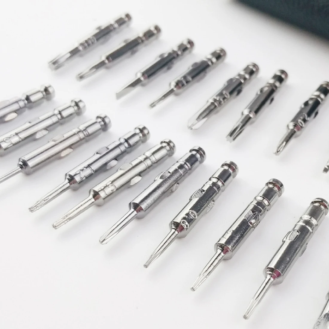

Camping Outdoor 25 in1 Portable Multifunction Mini Precision Screwdriver Wallet Repair Tool Set EDC Tools