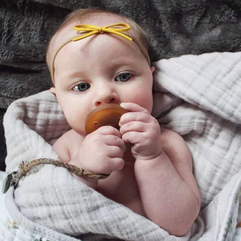 

Wecute Newborn Baby Boys Girls Chain Dummy Nipple Belt Hand Knitting Braided Pacifier Holder Clips+Bowknot Headband Set